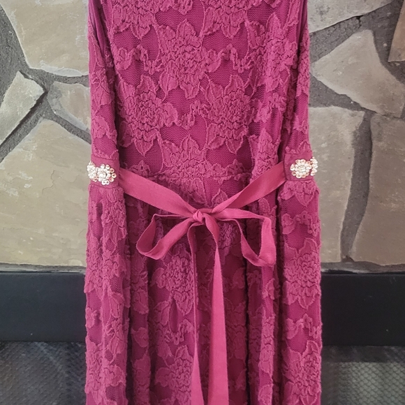 GIRL'S LACE DRESS L(14) - Picture 8 of 10